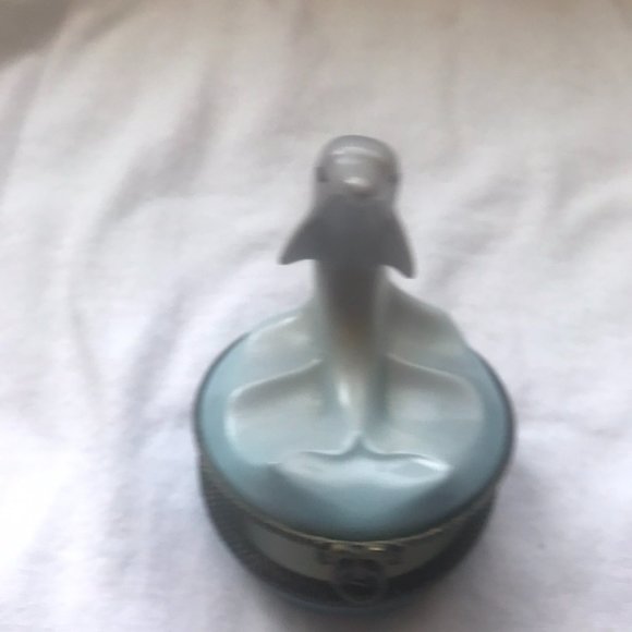 Limoge Dolphin Pillbox, jewerly, trinkets - Picture 2 of 8